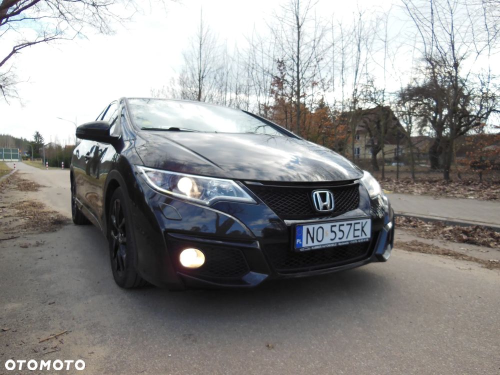 Honda Civic 1.6 i-DTEC Executive Black Edition - 9