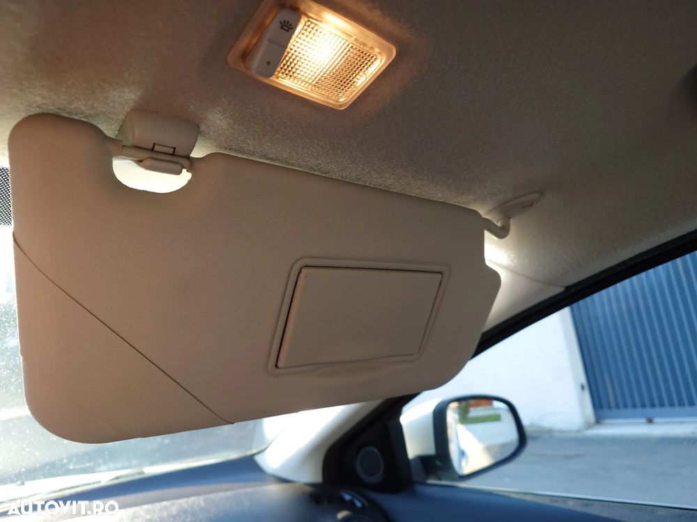 Ford Mondeo 1.8 TDCi Trend - 17