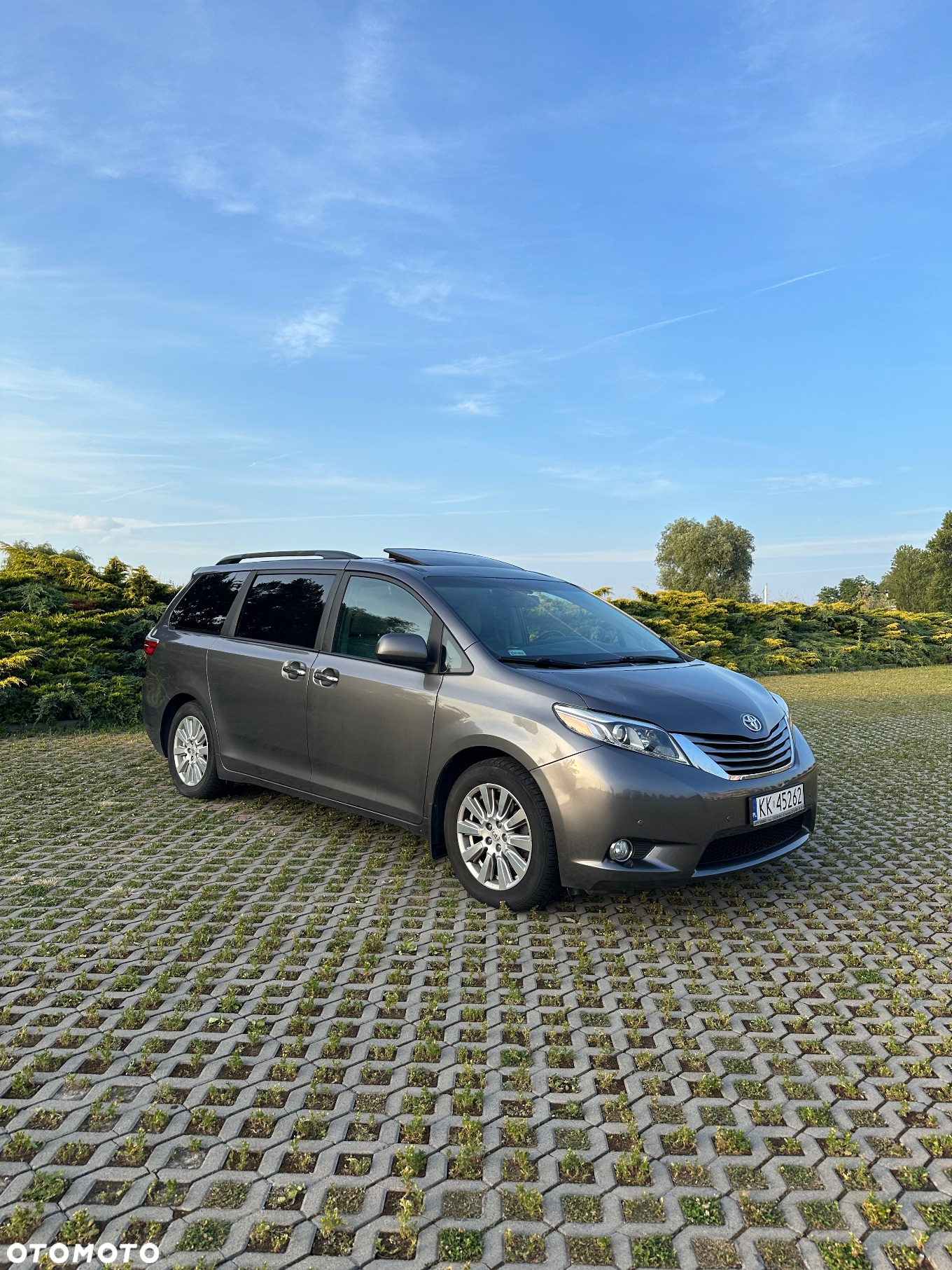 Toyota Sienna 3.5 V6 XLE AWD - 2