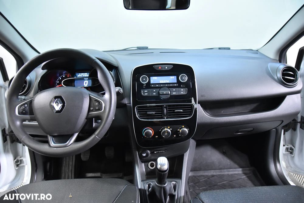 Renault Clio - 9