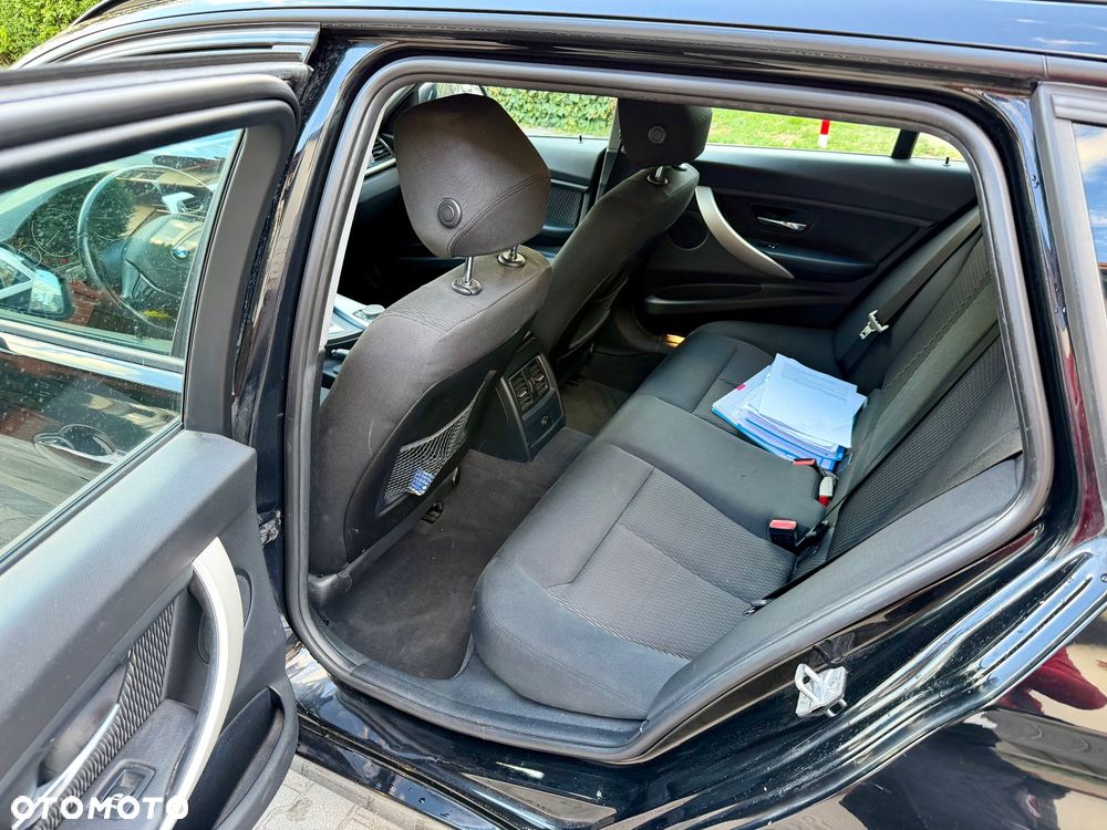 BMW Seria 3 320d xDrive Advantage sport - 18