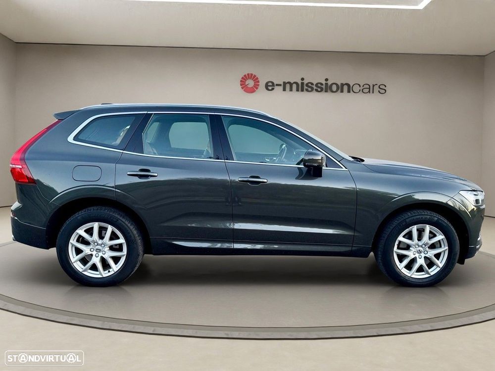 Volvo XC 60 2.0 T8 PHEV Momentum Plus AWD - 4