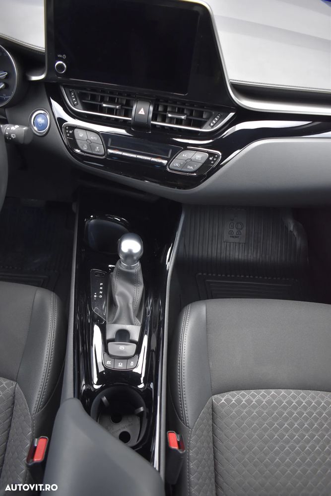 Toyota C-HR 2.0 HSD 184 CP 4x2 CVT Style - 38