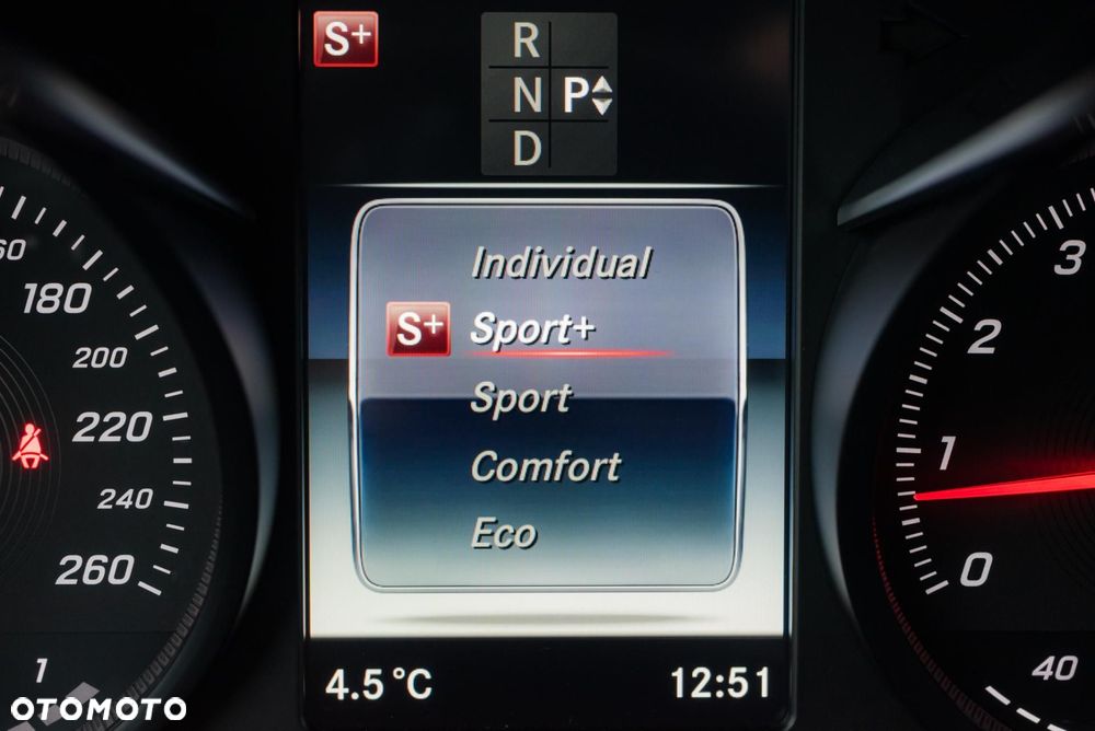 Mercedes-Benz GLC - 27