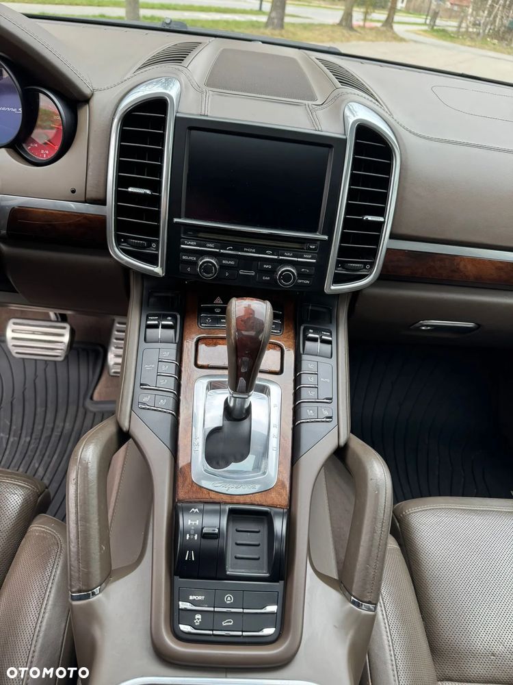 Porsche Cayenne S Tiptronic S - 24