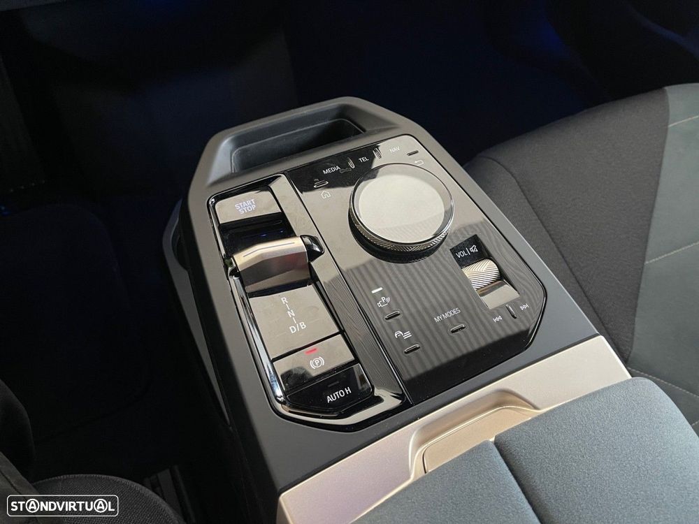 BMW iX xDrive 40 Pack Desportivo - 10