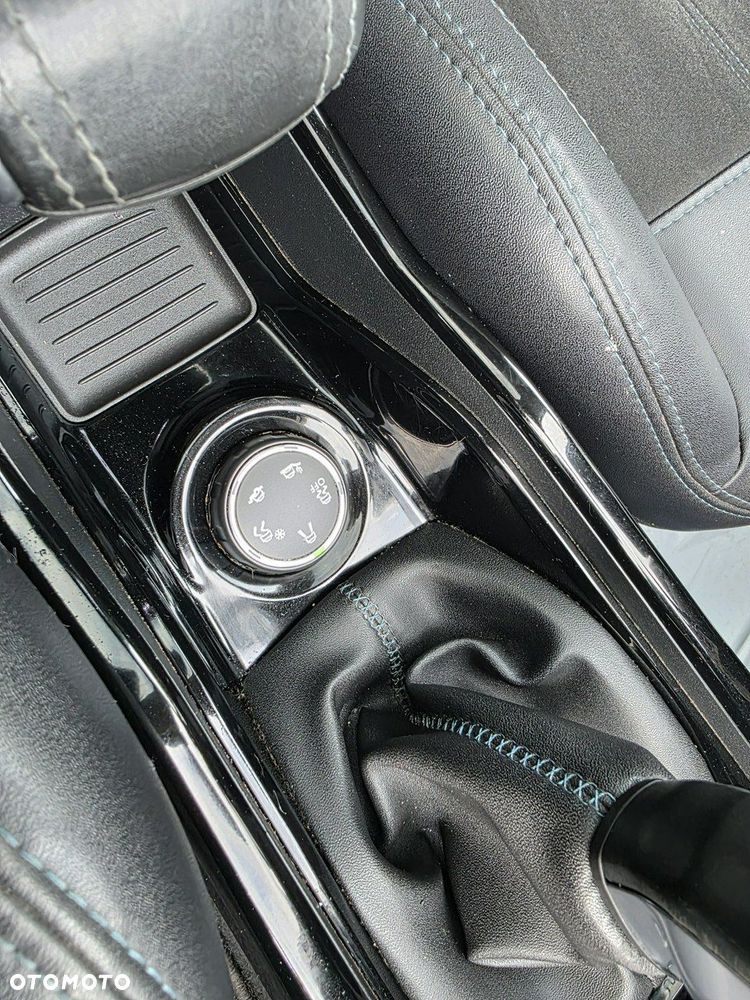 Peugeot 2008 1.2 Pure Tech Crossway S&S - 19