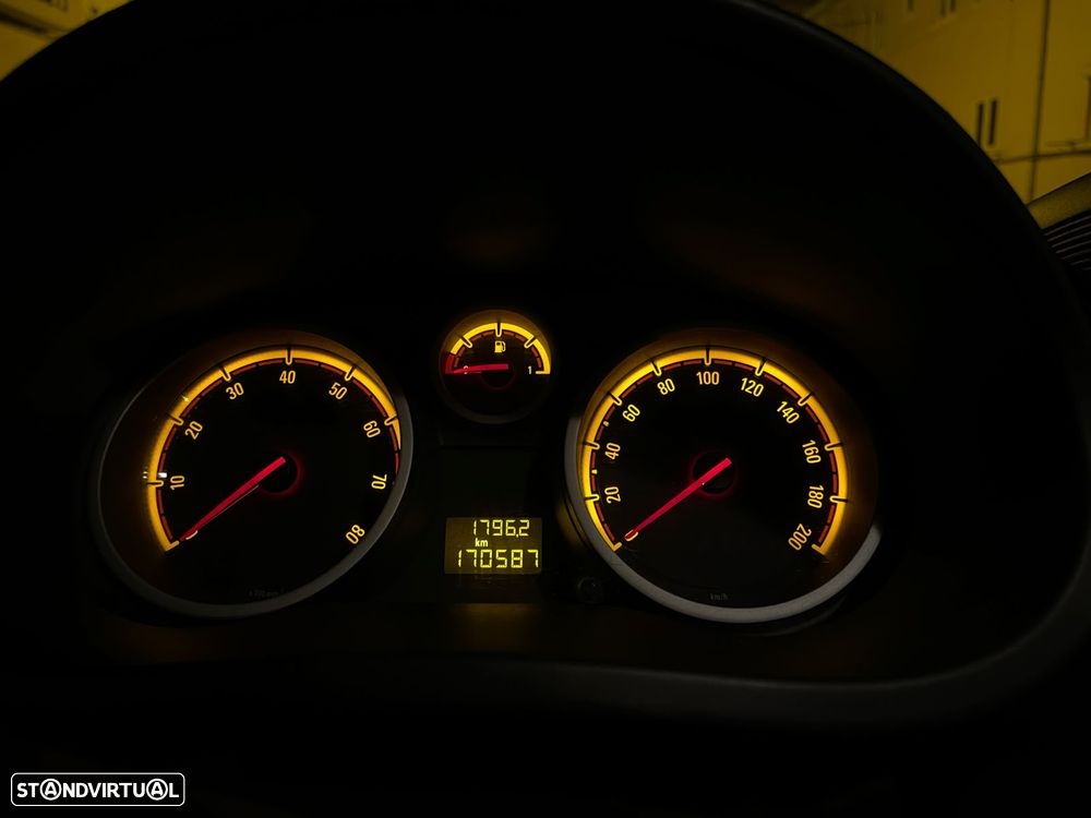 Opel Corsa 1.2 Cosmo - 15