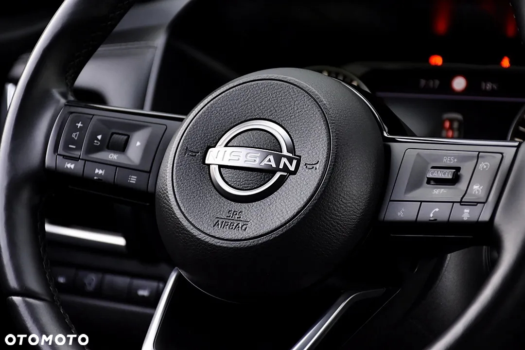 Nissan Qashqai 1.3 DIG-T N-Connecta - 20