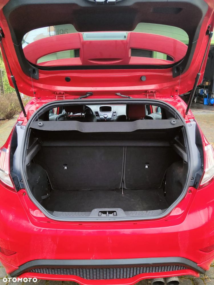 Ford Fiesta ST2 - 10