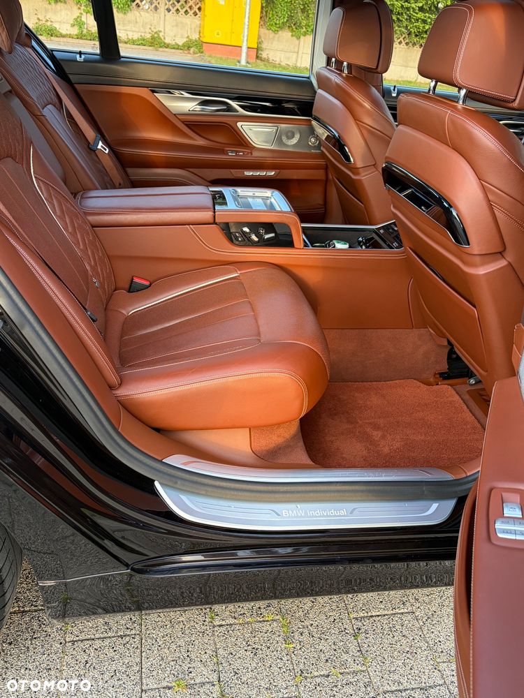 BMW Seria 7 750Li - 5