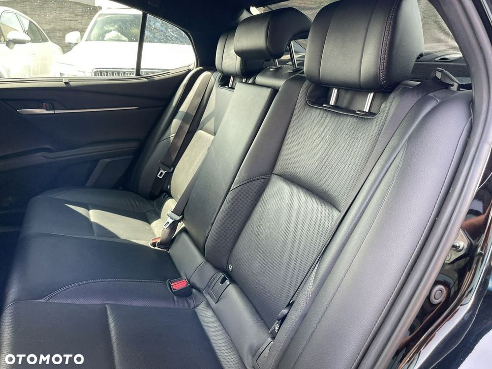 Toyota Camry 2.5 Hybrid Dynamic Force Executive e-CVT - 14