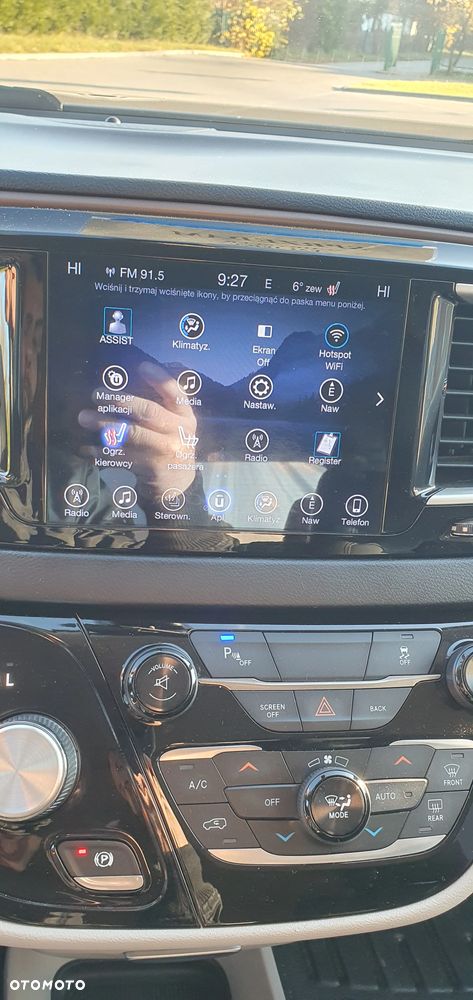 Chrysler Pacifica - 37