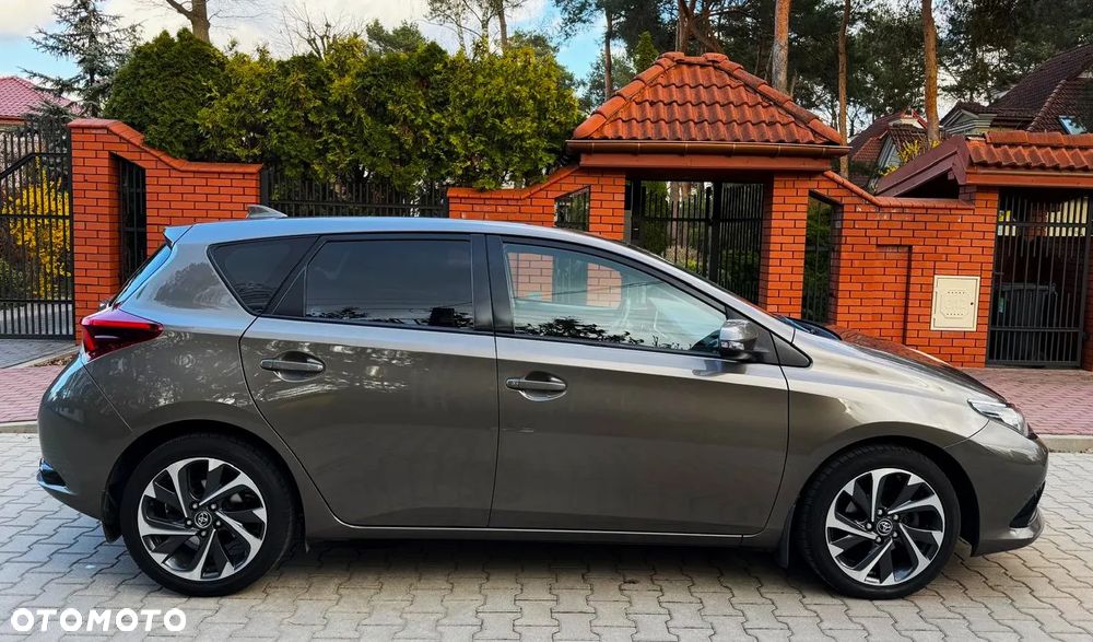 Toyota Auris 1.33 VVT-i Comfort - 2