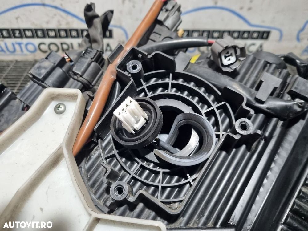 Far Dreapta Citroen C - Crosser 2007 - 2012 SUV 4 Usi (1277) Xenon - 7