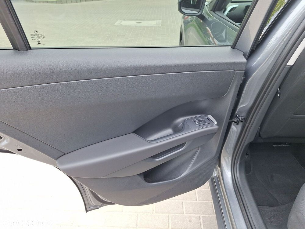 Volkswagen T-Roc 1.5 eTSI Life DSG - 24