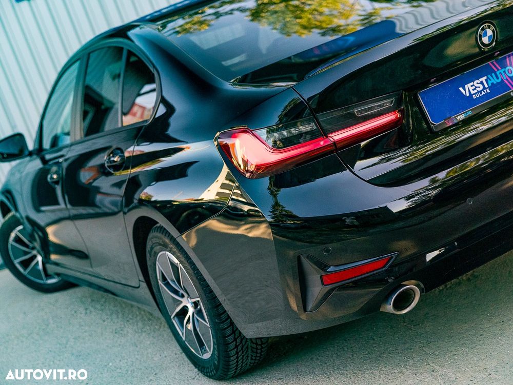 BMW Seria 3 320i AT - 13