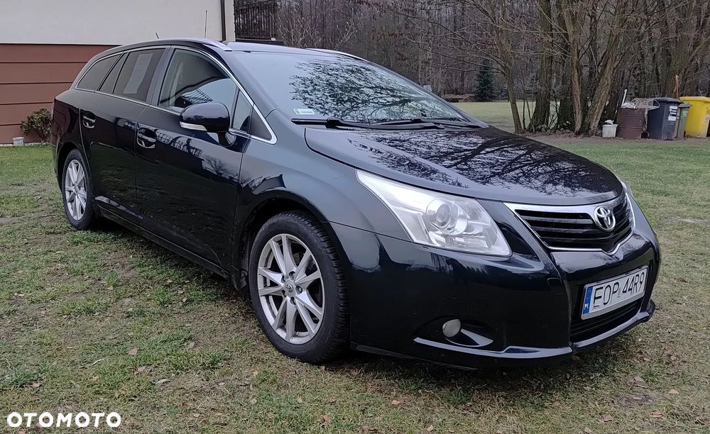 Toyota Avensis 2.0 D-4D Luna - 2