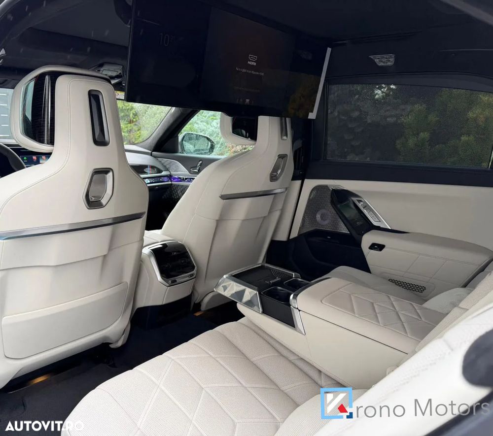BMW Seria 7 740d xDrive MHEV - 18