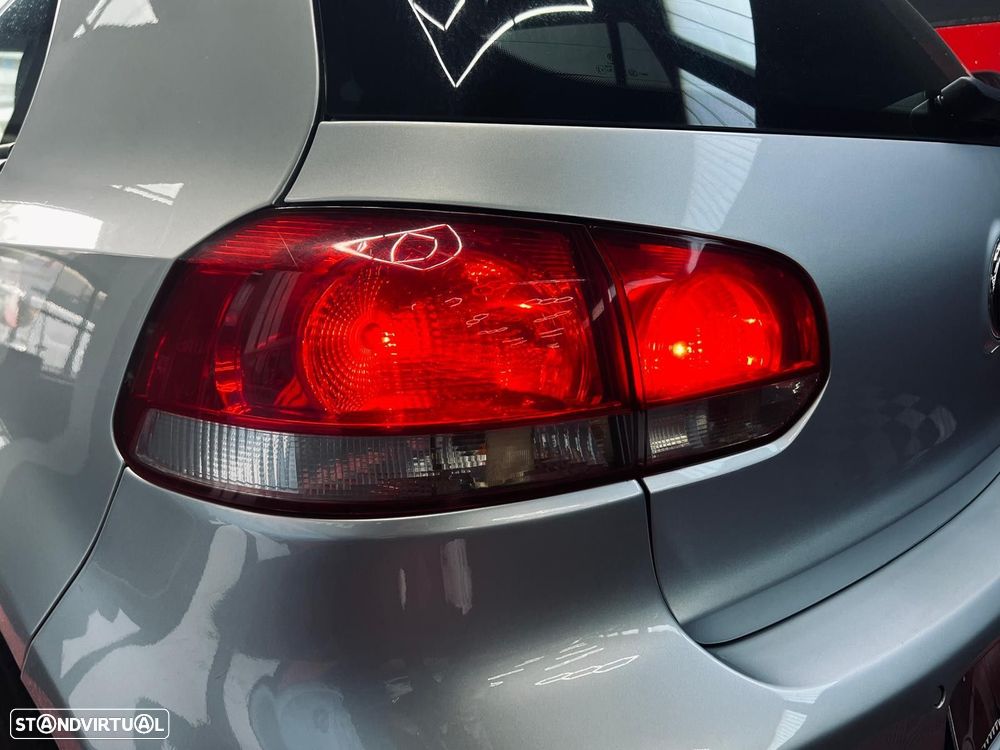VW Golf 1.6 TDi Confortline - 15