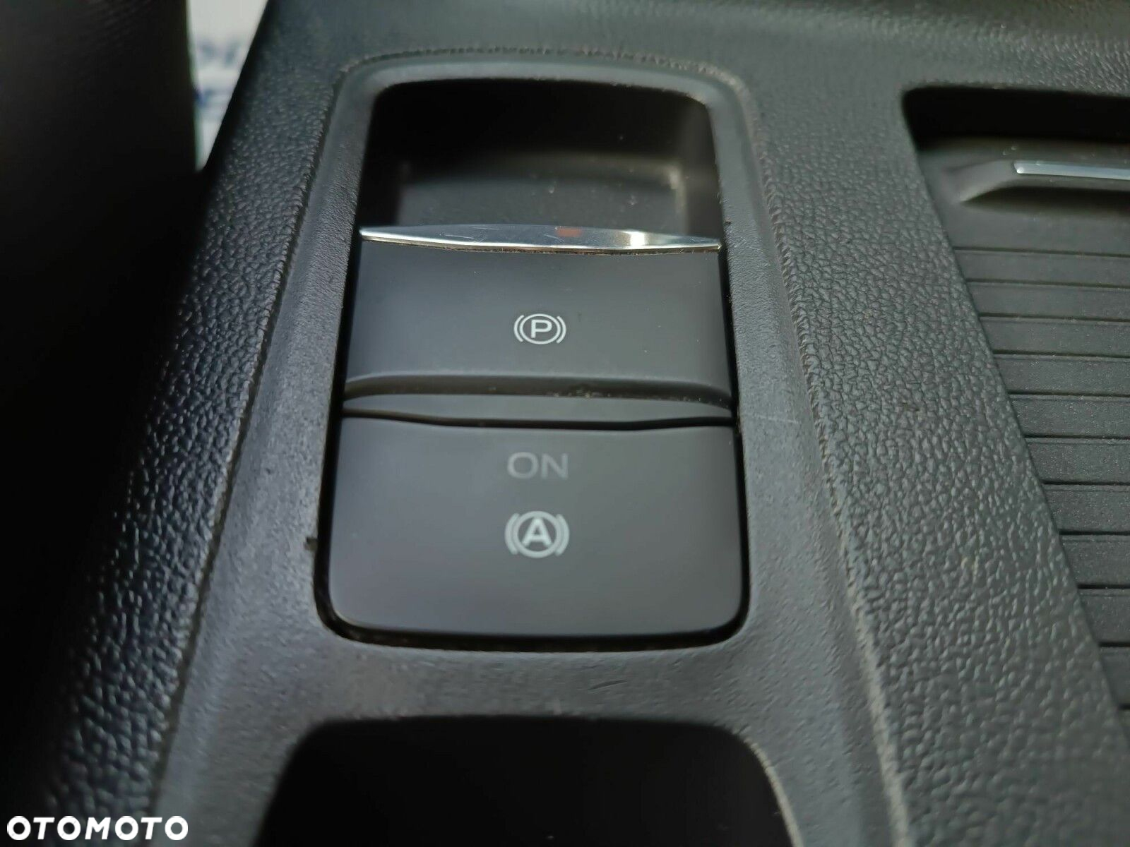 Ford Focus 1.0 EcoBoost Connected - 28