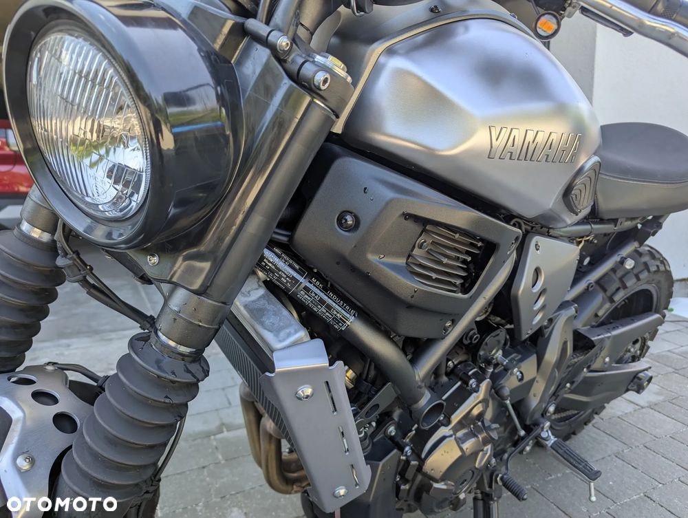 Yamaha XSR - 8