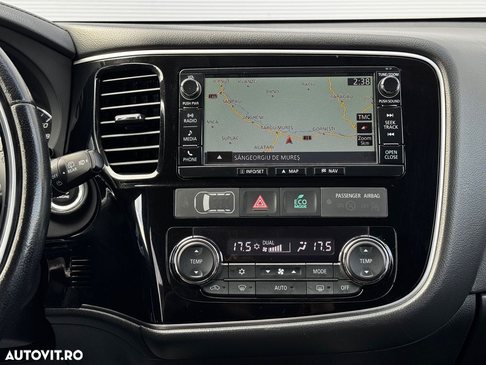 Mitsubishi Outlander 2.2 DI-D 4WD Automatik Edition+ - 29