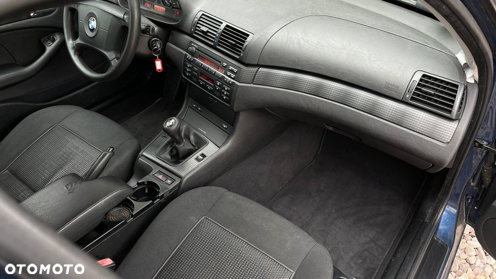 BMW Seria 3 318i - 14