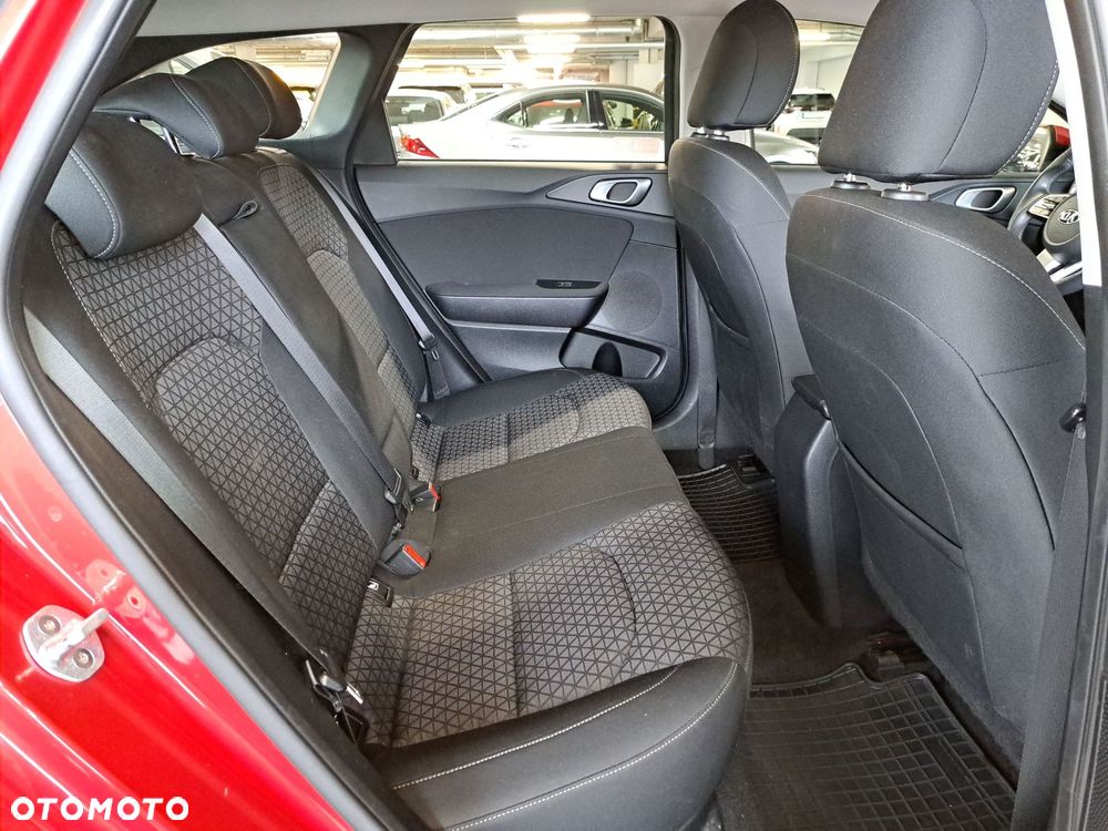 Kia Ceed - 15