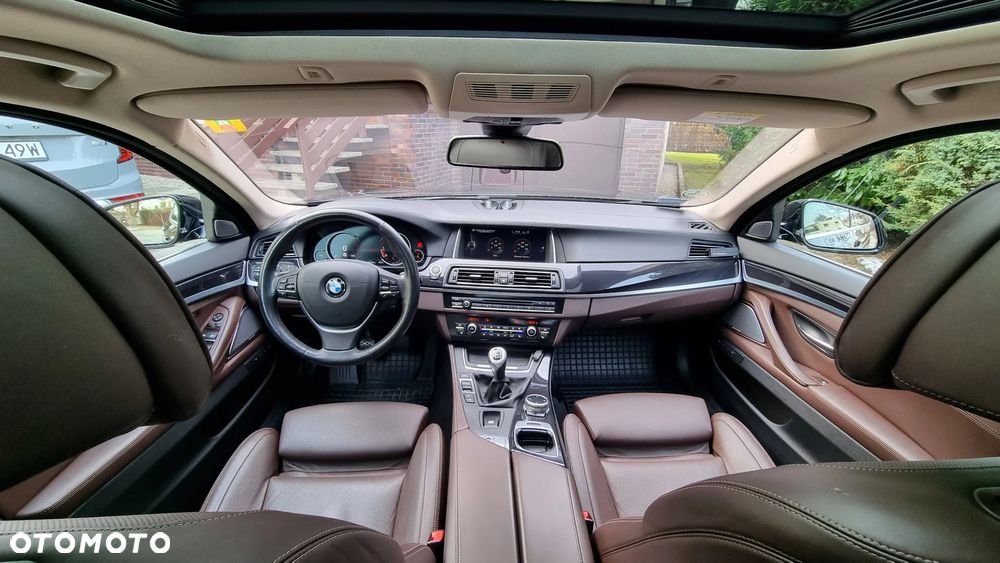 BMW Seria 5 518d Luxury Line - 4