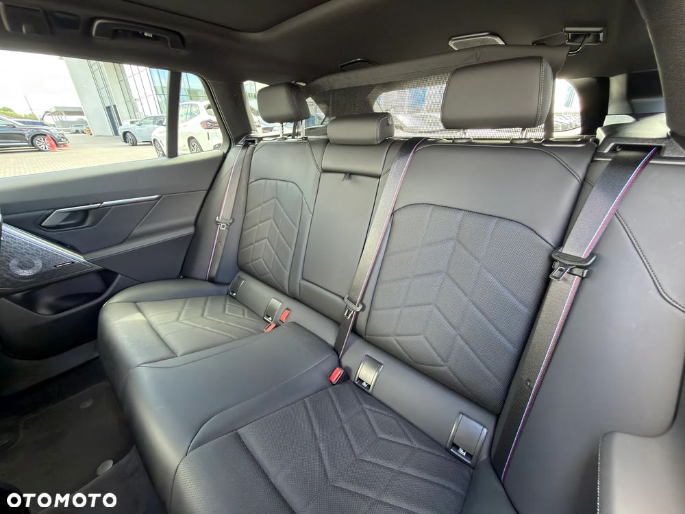 BMW Seria 5 520d xDrive - 27