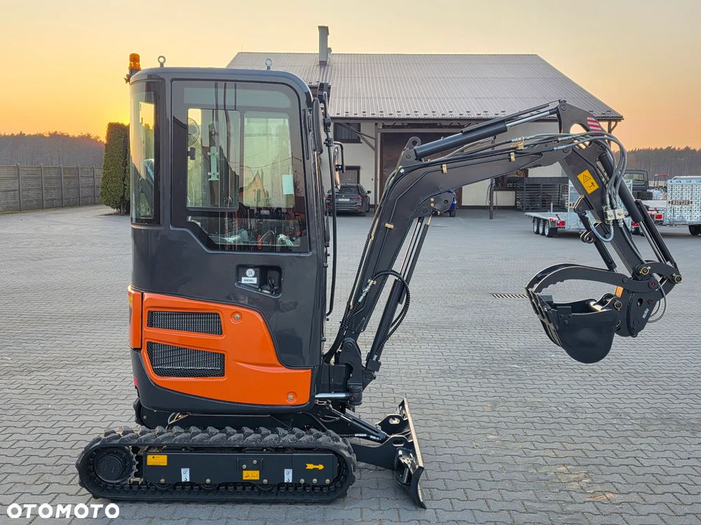 Inny NOWA minikoparka TORQMATIK ME18, silnik Yanmar 3TNV74F 11.2 kW - 9