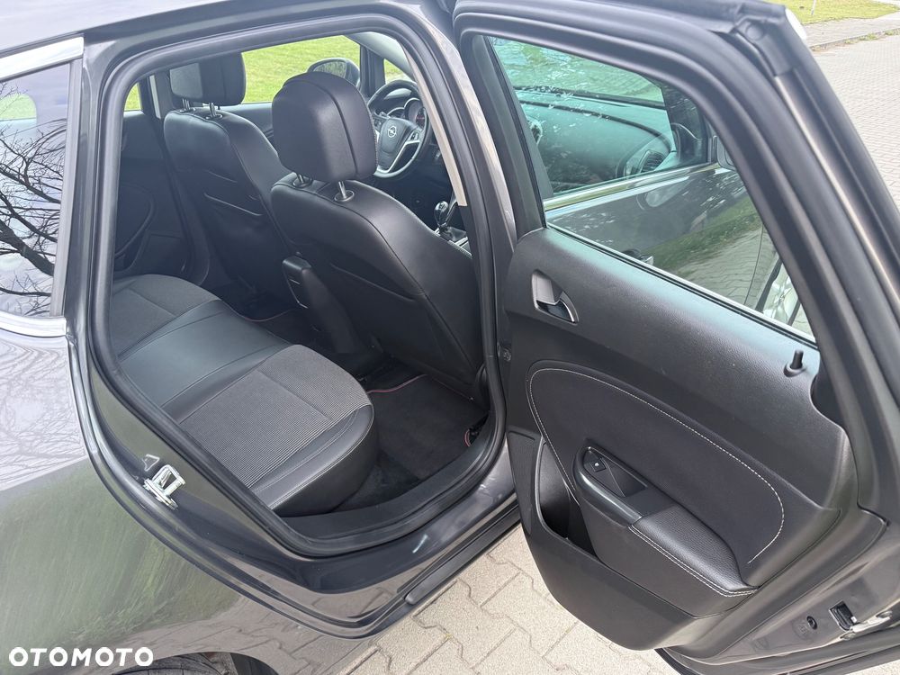 Opel Astra 1.4 Turbo Cosmo - 13