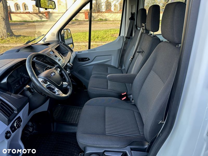 Ford Transit - 12
