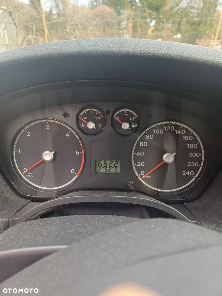 Ford Focus 1.6 TDCi Ambiente - 4