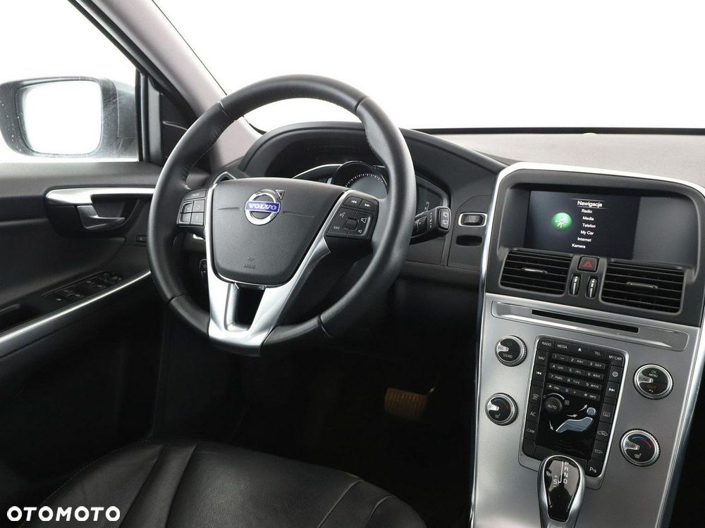 Volvo XC 60 D4 Geartronic Summum - 16