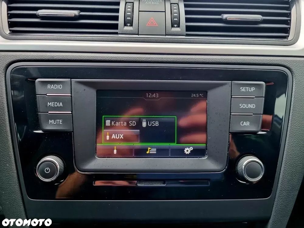 Skoda RAPID 1.2 TSI Ambition - 18