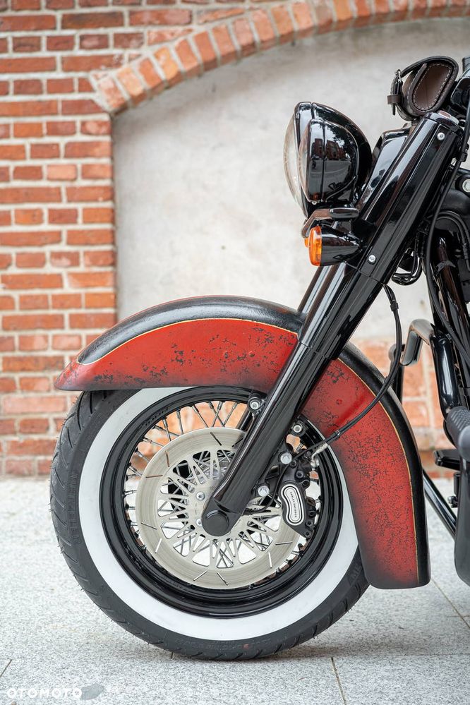 Harley-Davidson Softail Heritage Classic - 19