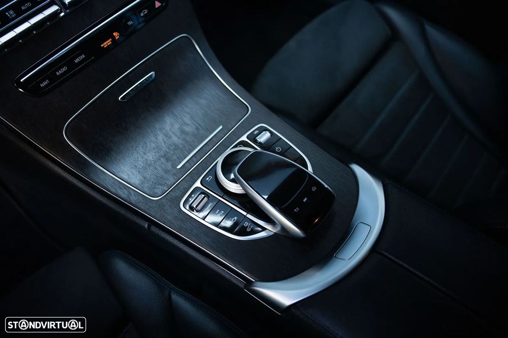 Mercedes-Benz C 300 de AMG Line - 26