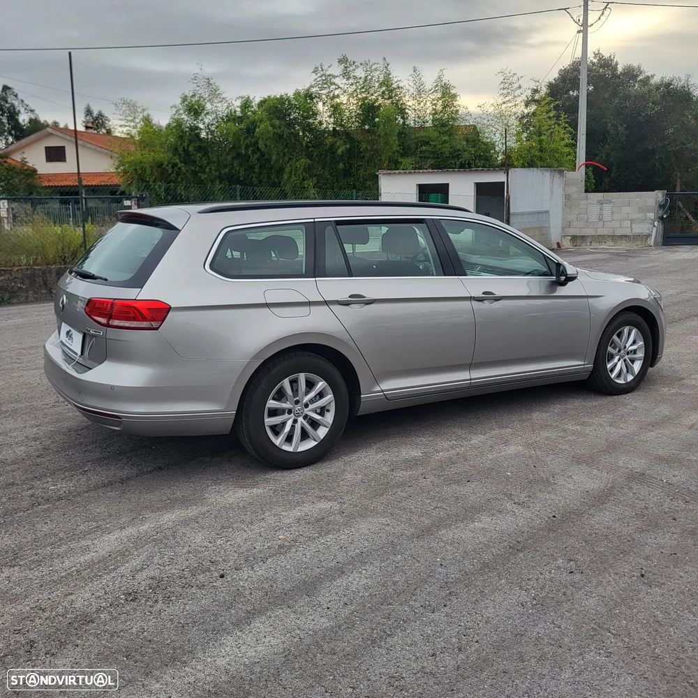 VW Passat Variant 1.6 TDI BlueMotion - 16