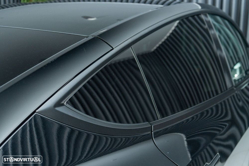 Tesla Model Y Long Range Dual Motor AWD - 32
