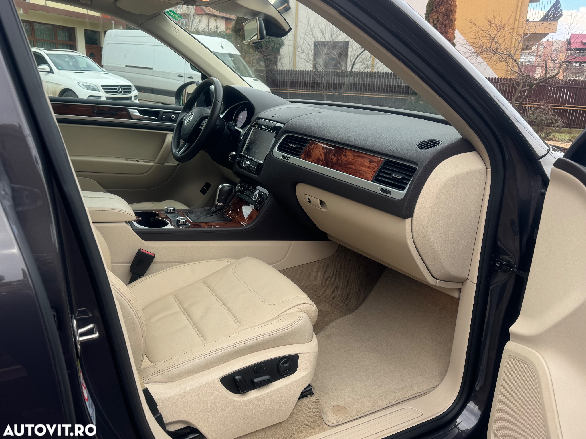 Volkswagen Touareg - 12
