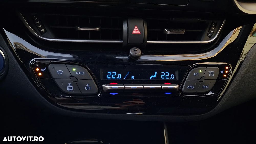 Toyota C-HR Style Selection - 14