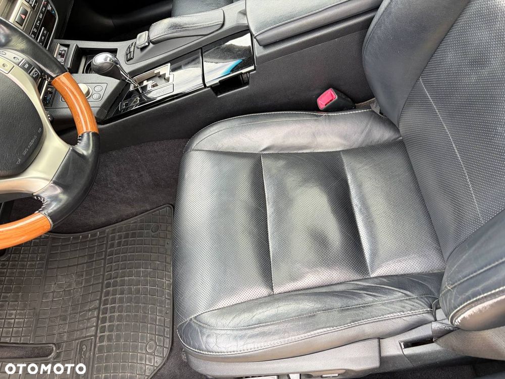 Lexus ES - 3