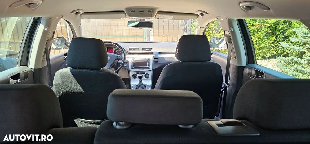 Volkswagen Passat Variant 2.0 TDI Sportline - 2