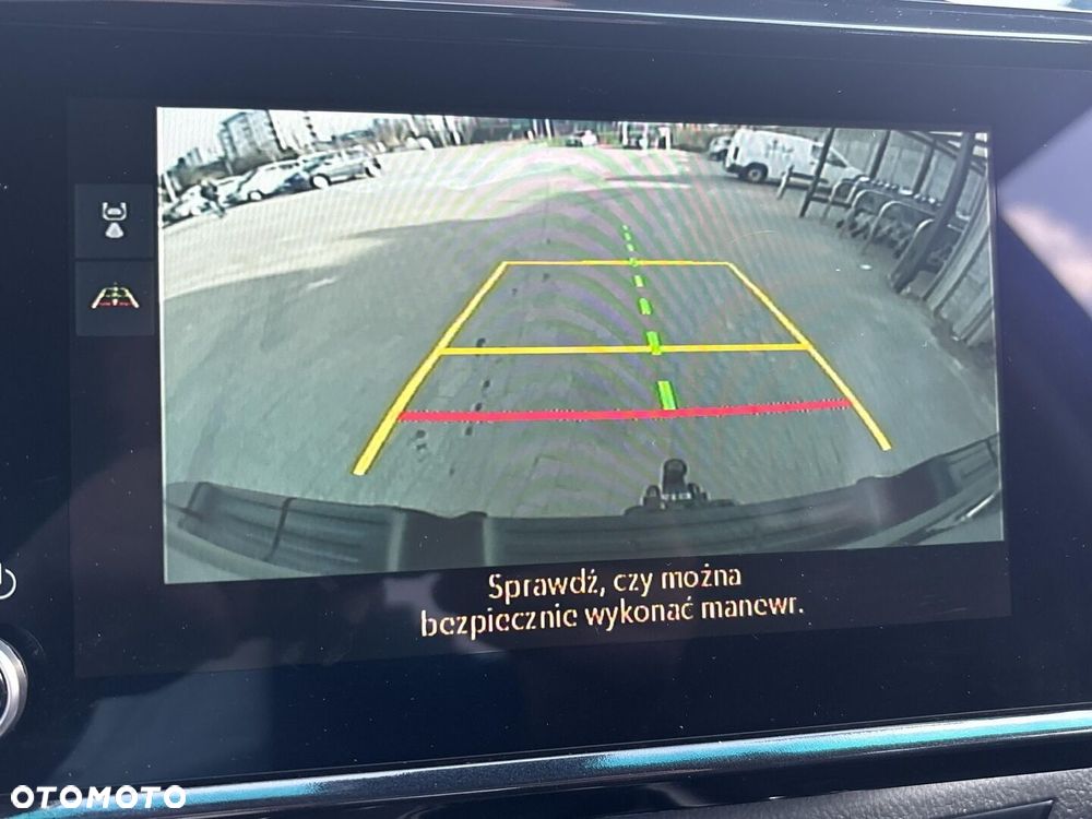 Toyota Hilux 2.8 D-4D mHEV Double Cab Executive 4x4 - 24