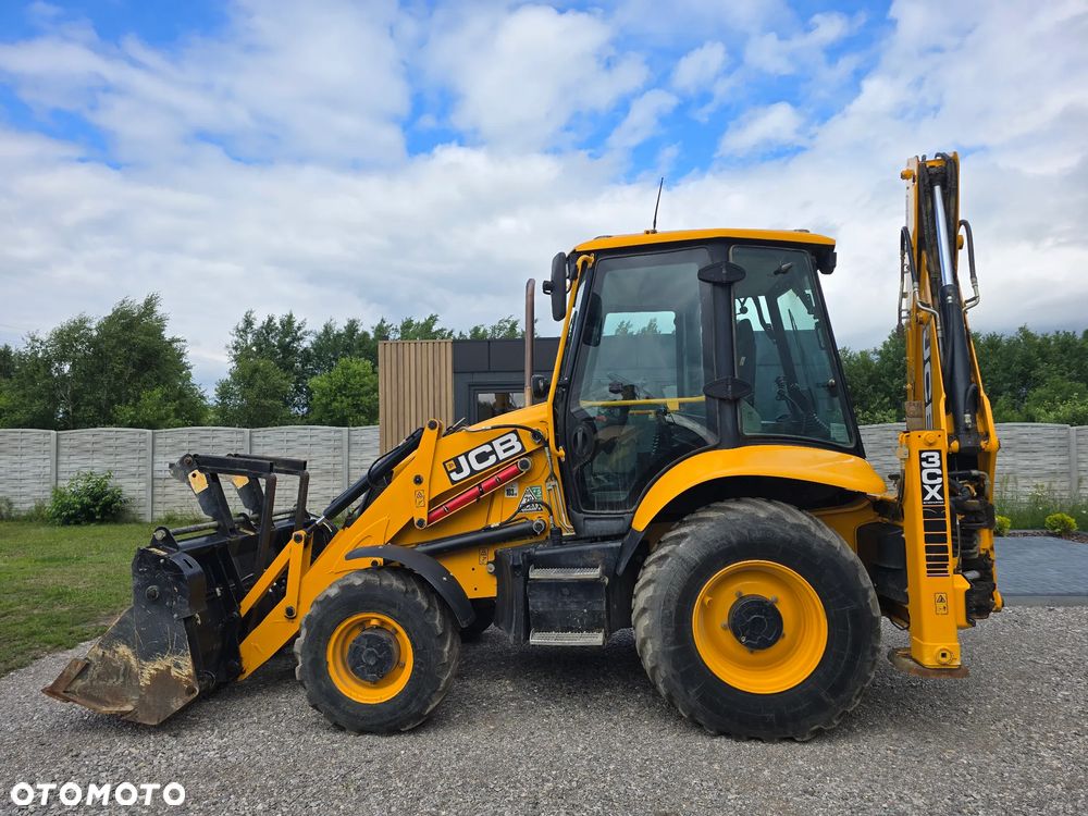 JCB - 11