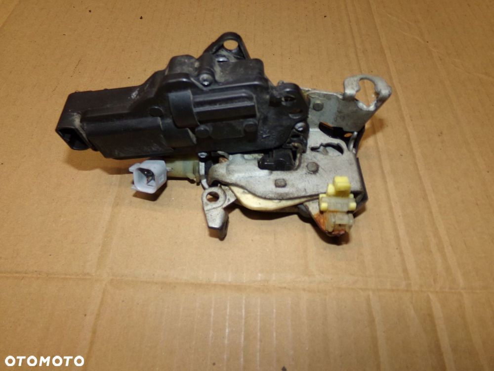 ZAMEK LEWY PRZÓD 4 PIN FORD FREESTAR 4.2 01-07r. - 1