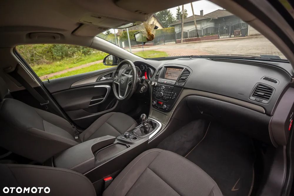 Opel Insignia - 30