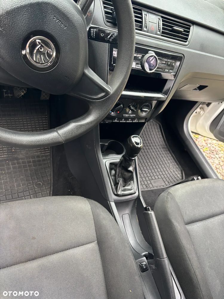 Skoda RAPID 1.0 TSI Active - 5
